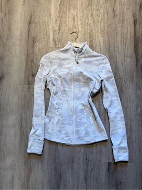 Lululemon Define Nulu Size 4